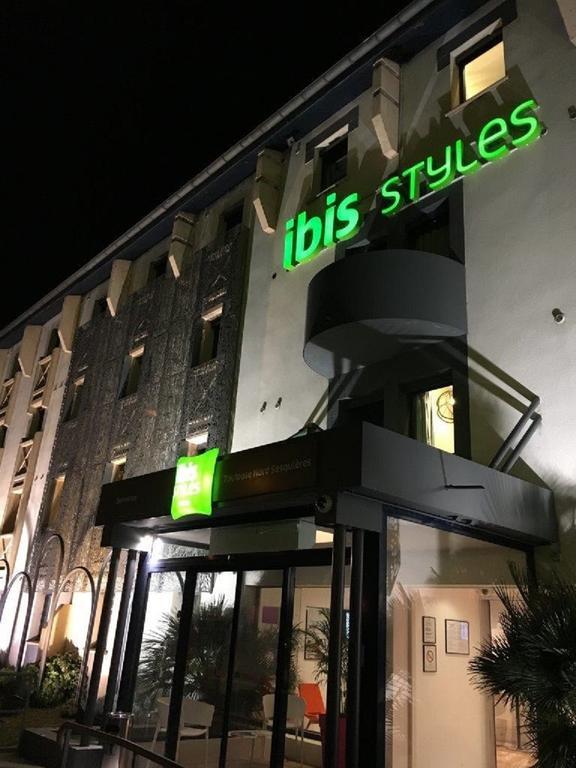 Ibis Styles Toulouse Nord Sesquieres Hotel Buitenkant foto